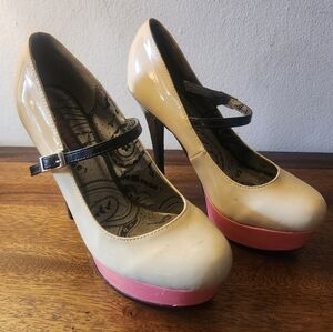 Dollhouse | Hexa Mary Jane Platform Pump